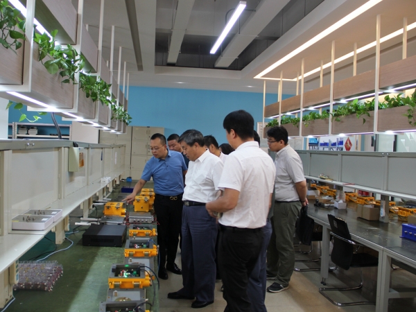 歷城區(qū)政協(xié)副主席一行來(lái)華科電氣調(diào)研考察